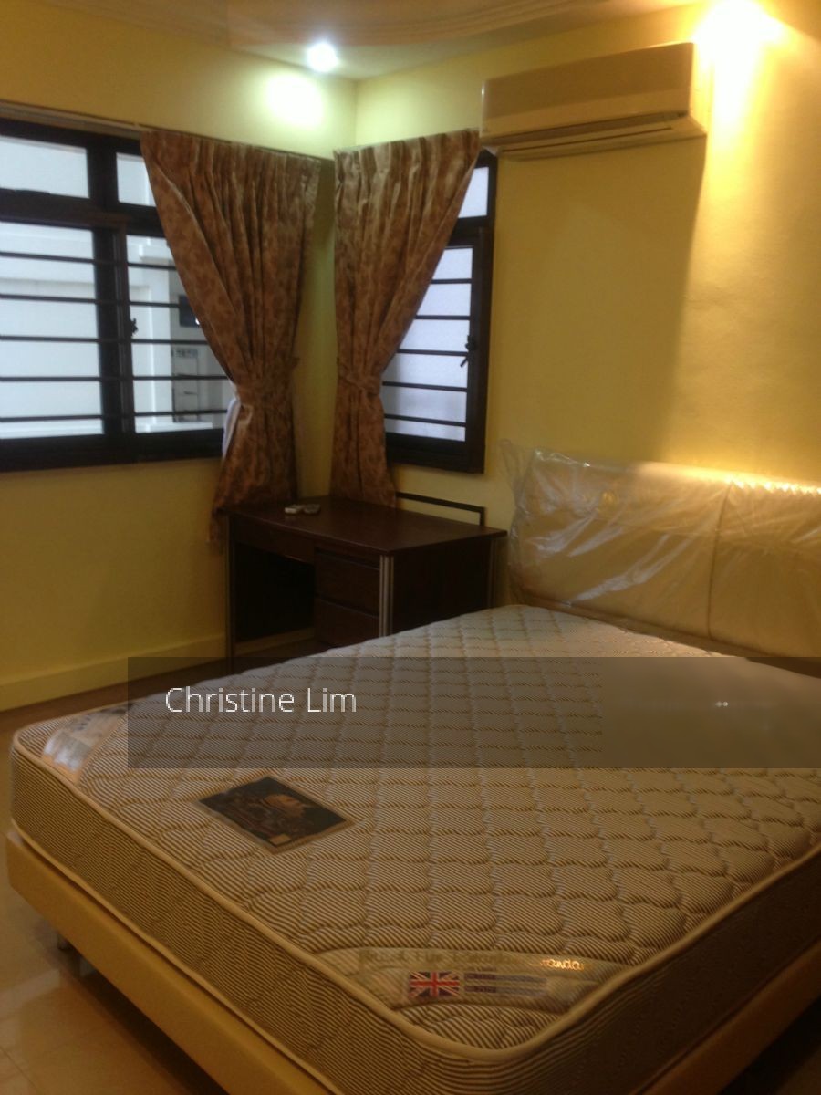 Cantonment Close thumbnail photo